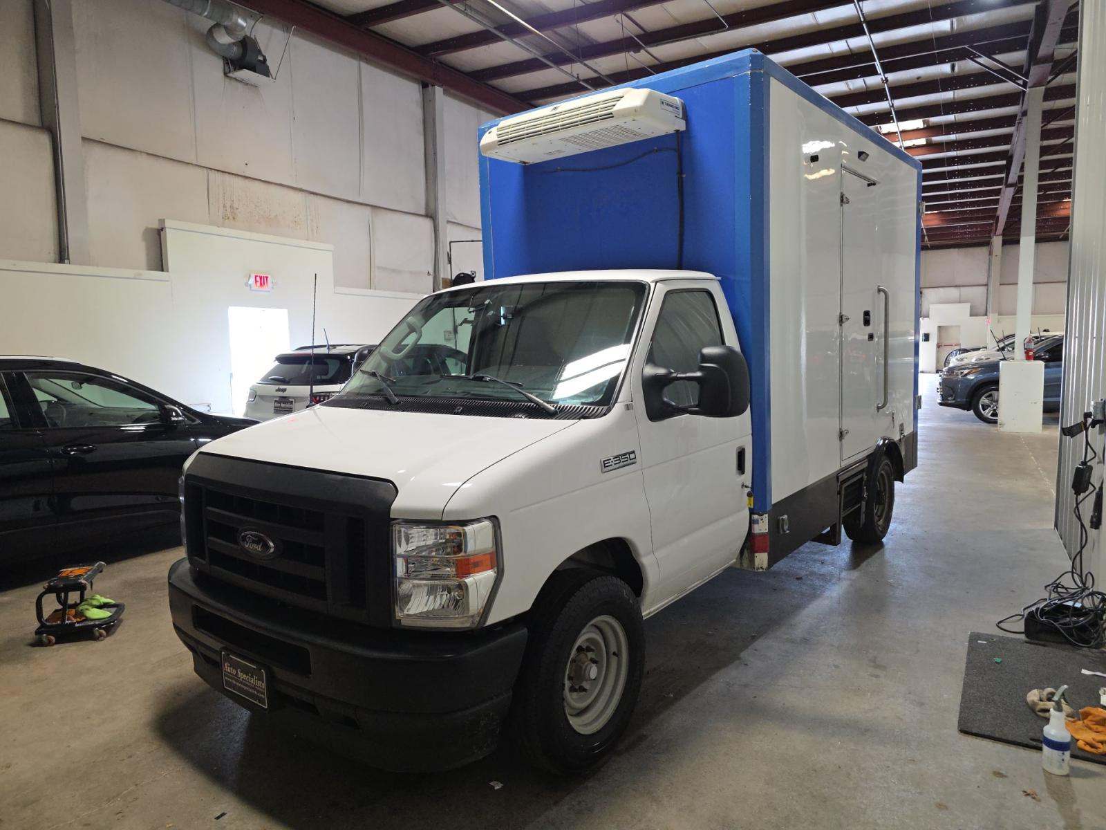 FORD E-350 - 1