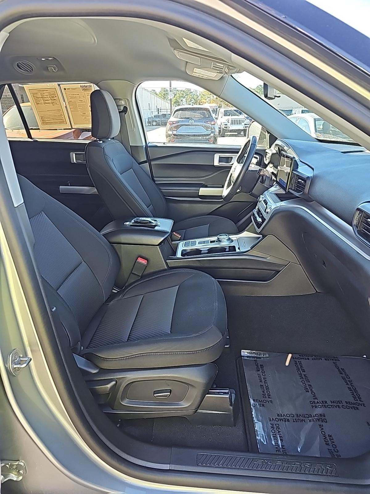 2024 Ford Explorer XLT RWD