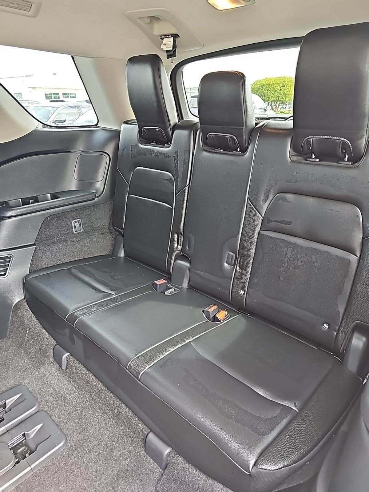 2023 Nissan Pathfinder SL FWD