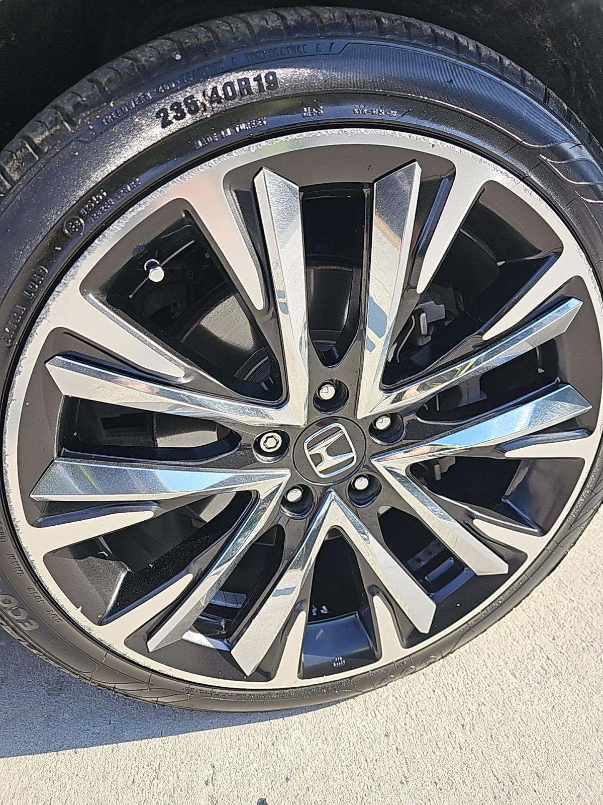 2019 Honda Accord Touring FWD