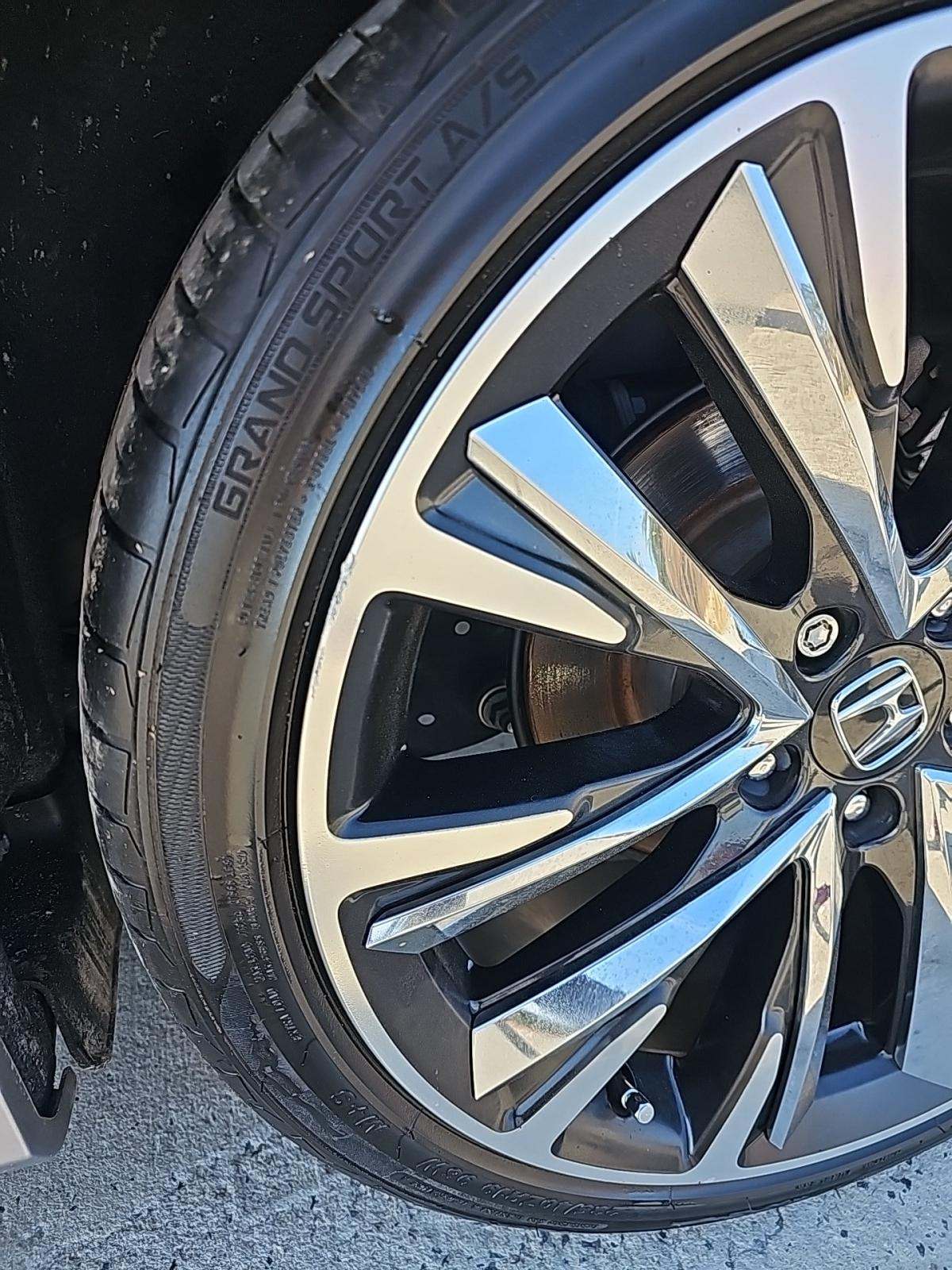 2019 Honda Accord Touring FWD