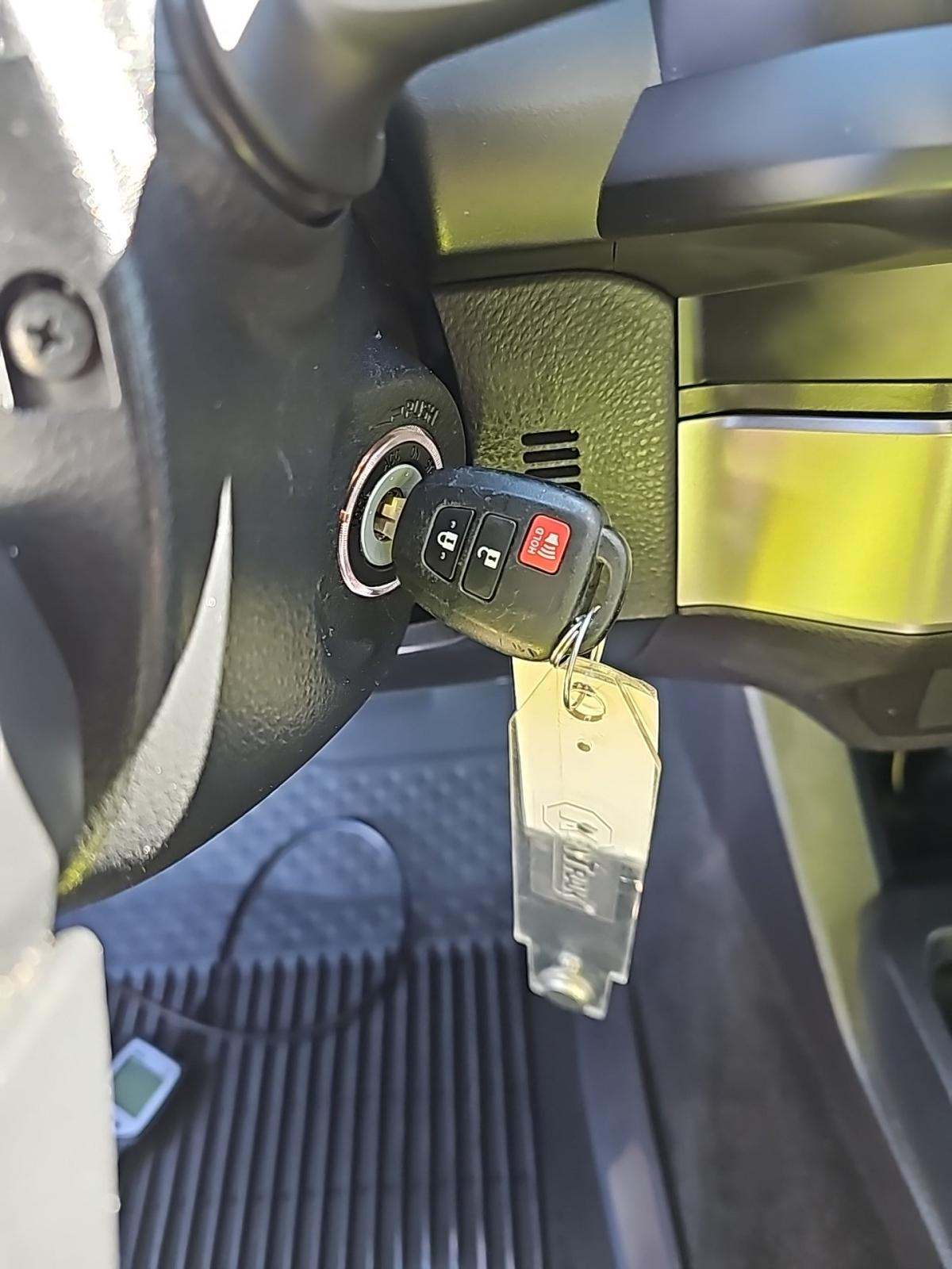 2022 Toyota Tacoma SR RWD