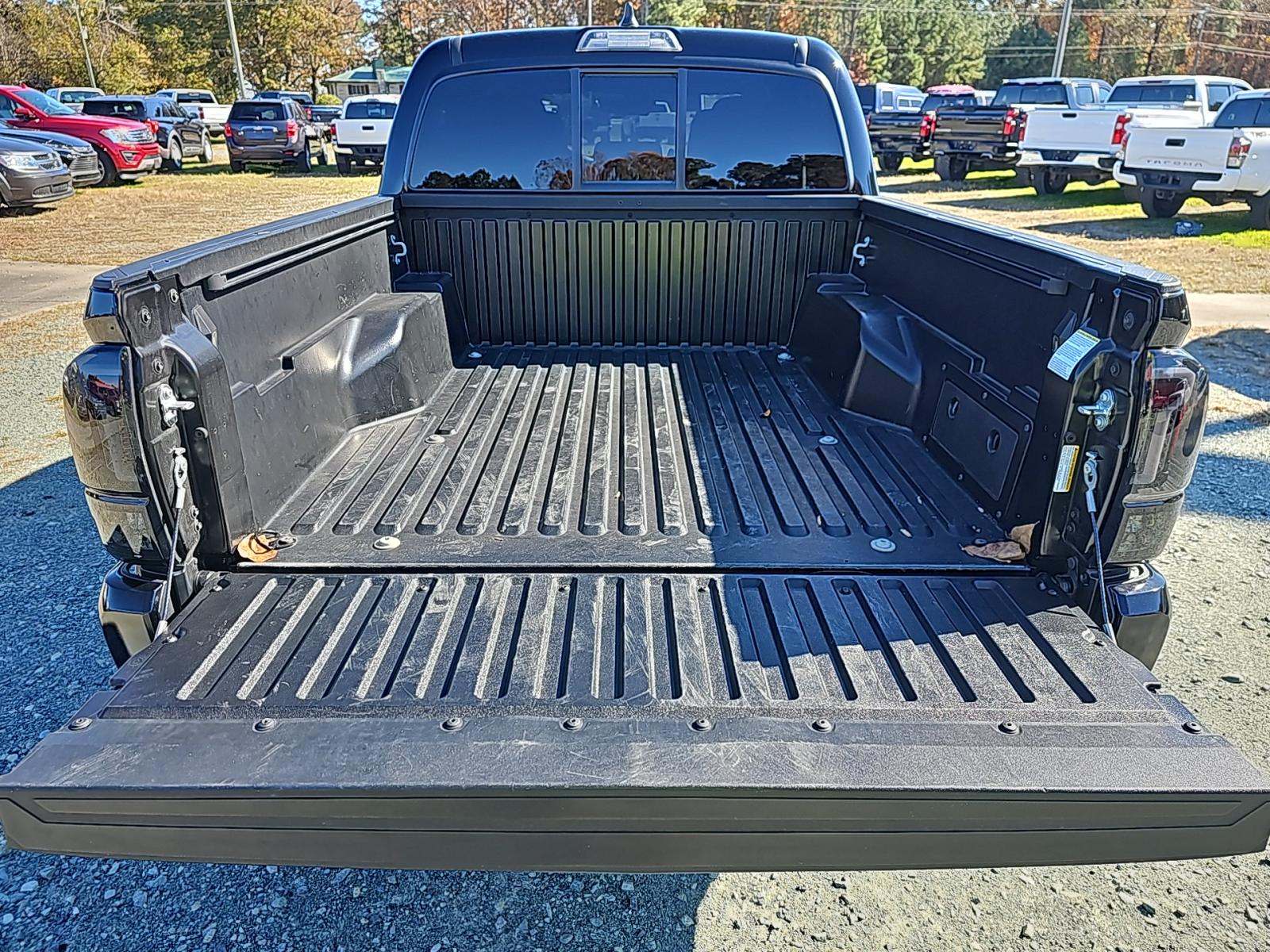 2022 Toyota Tacoma SR RWD