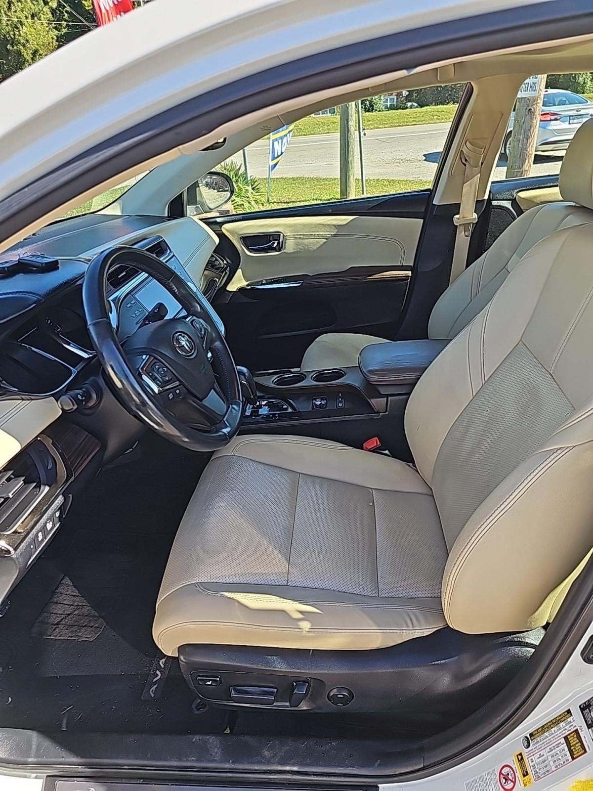 2013 Toyota Avalon Hybrid Limited FWD