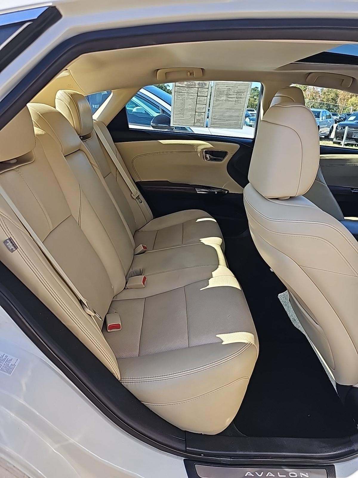 2013 Toyota Avalon Hybrid Limited FWD