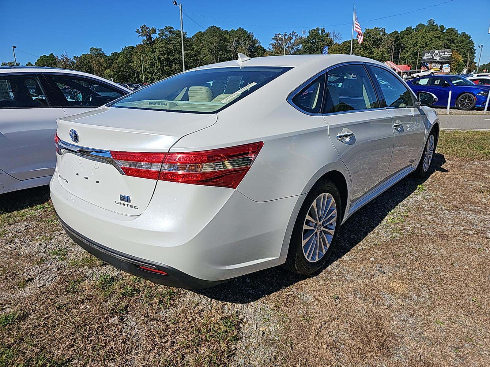 2013 Toyota Avalon Hybrid Limited FWD