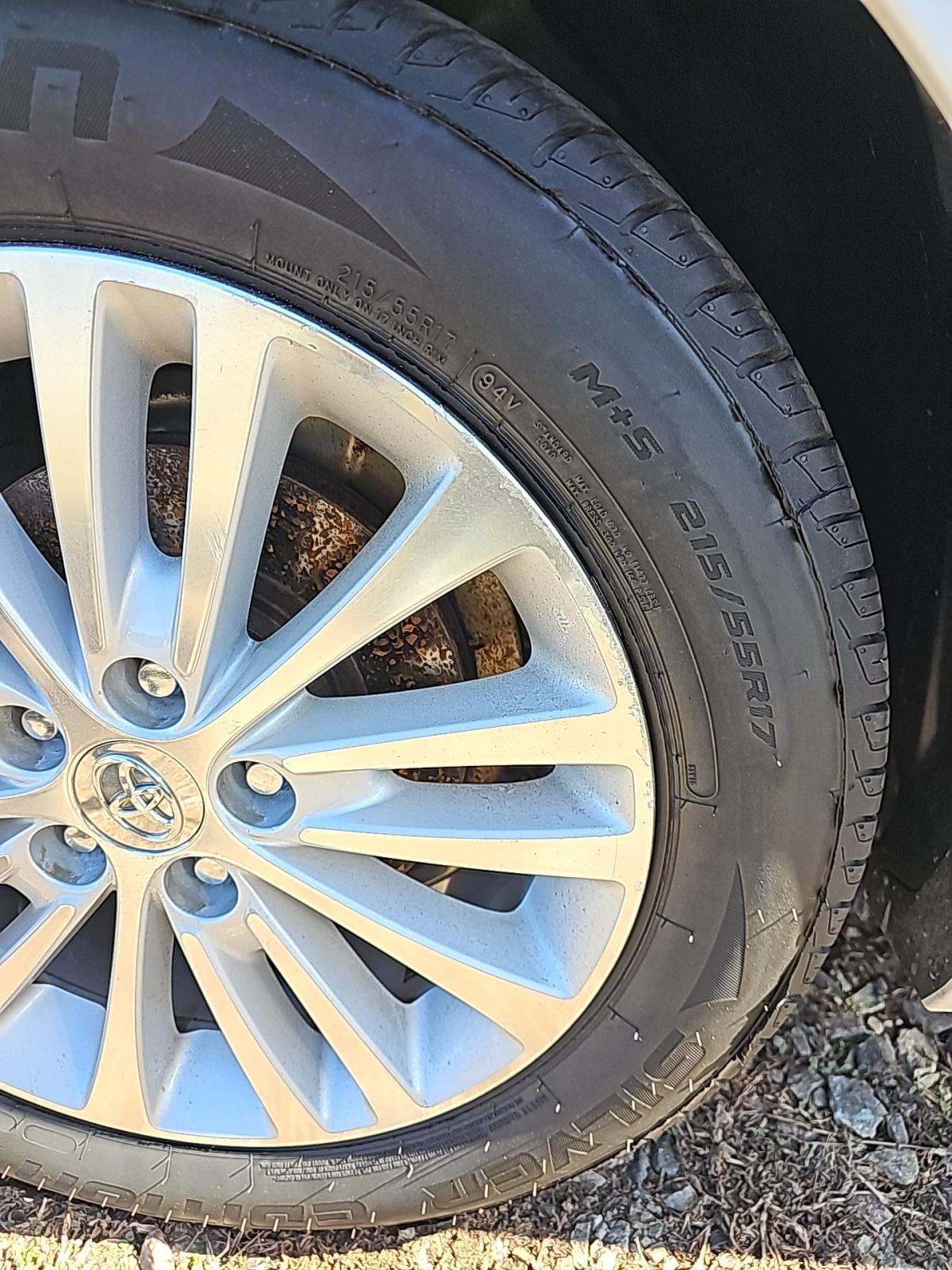 2013 Toyota Avalon Hybrid Limited FWD