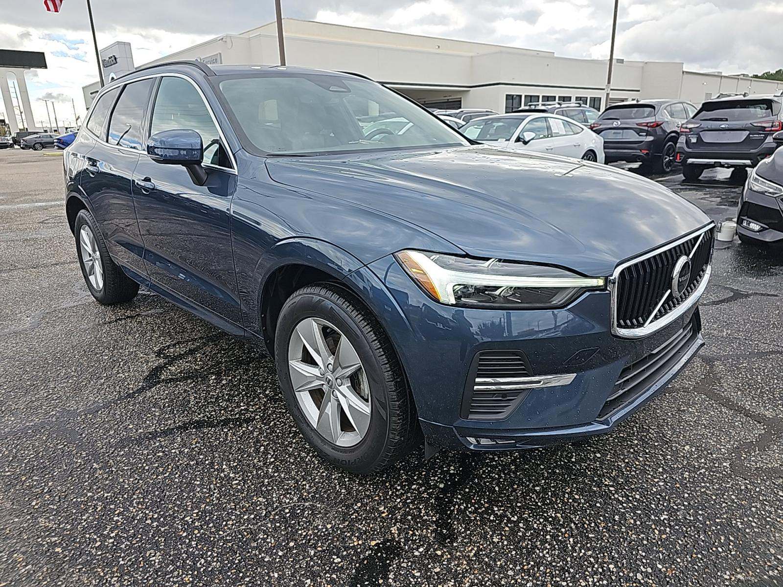 2022 Volvo XC60 B5 Momentum FWD
