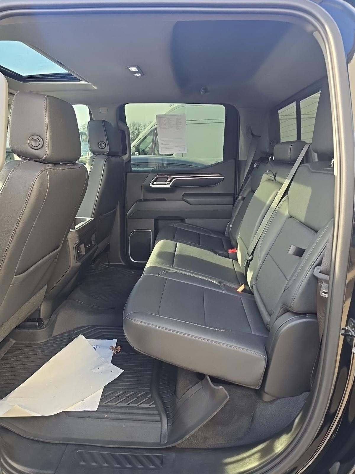 2023 Chevrolet Silverado 1500 RST AWD