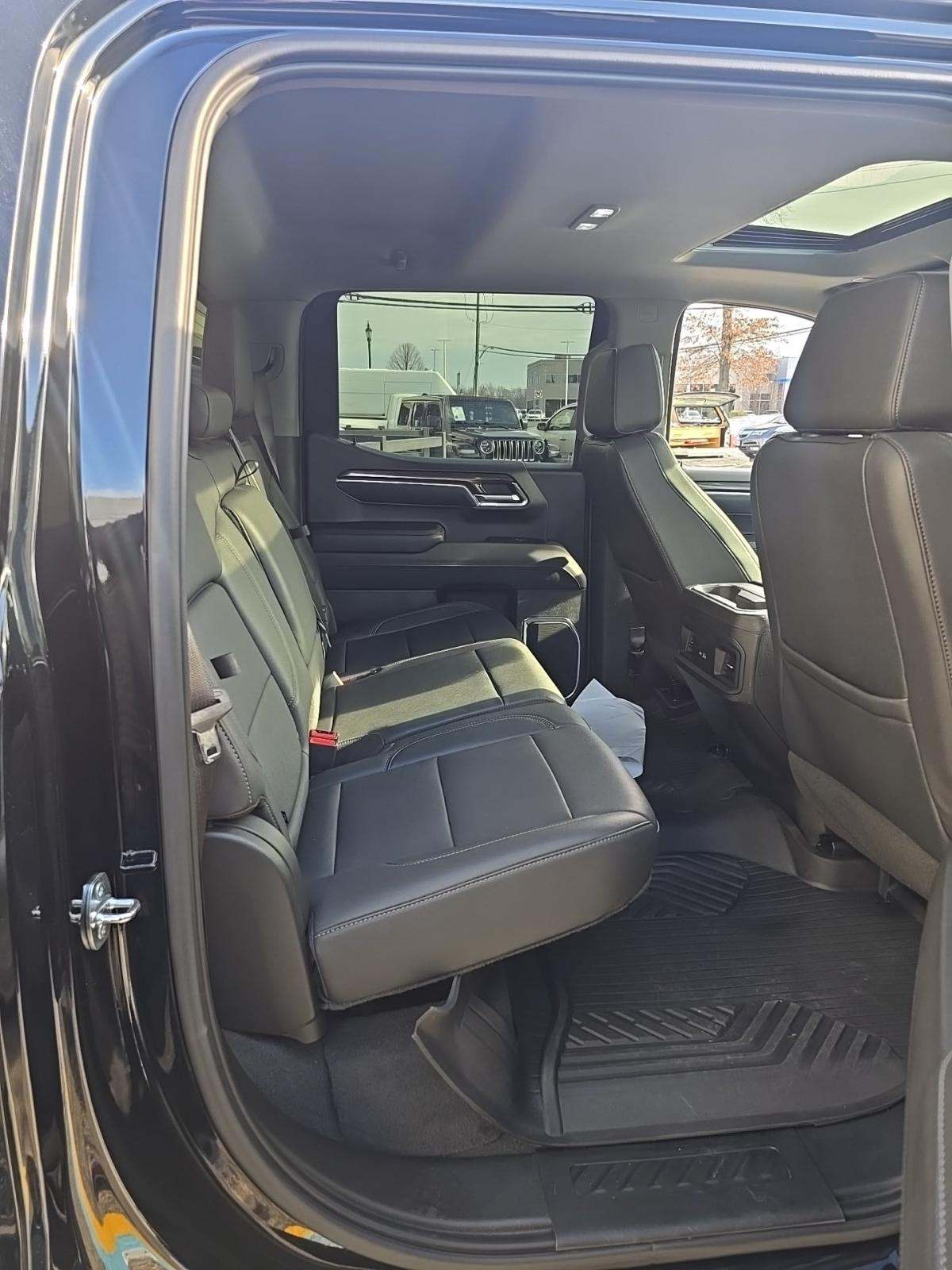 2023 Chevrolet Silverado 1500 RST AWD