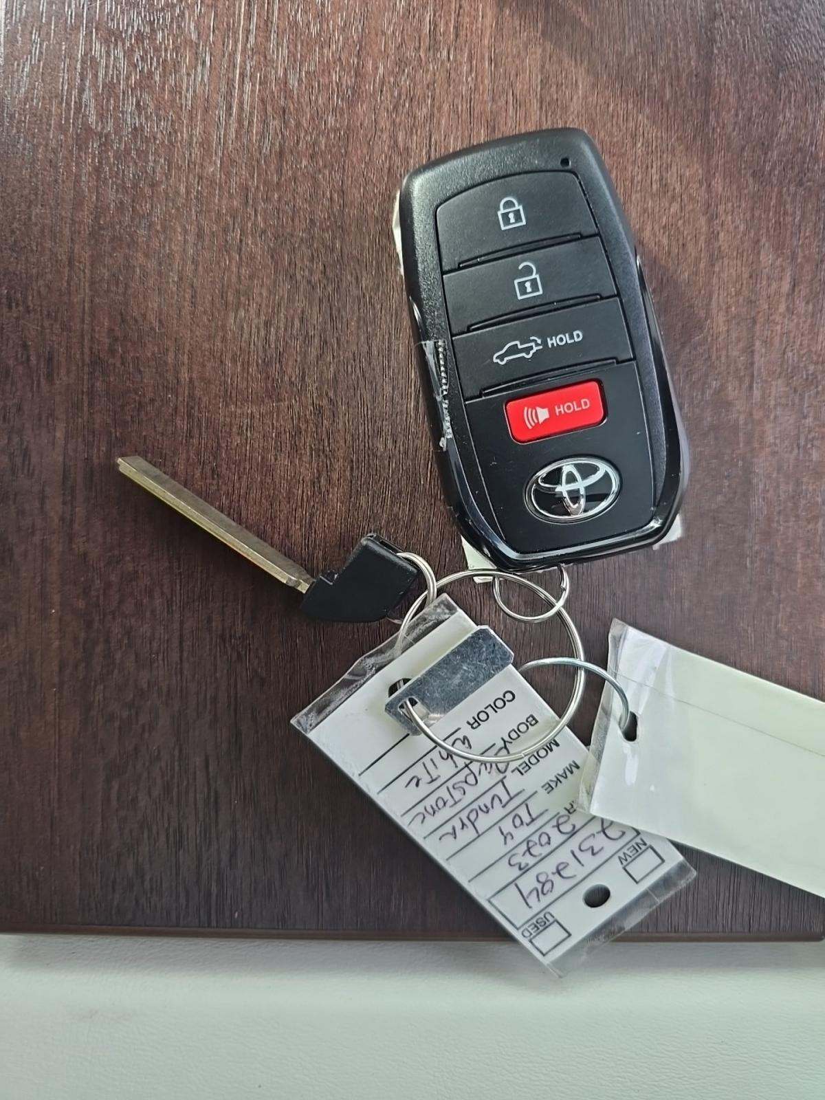 2023 Toyota Tundra Hybrid Capstone AWD