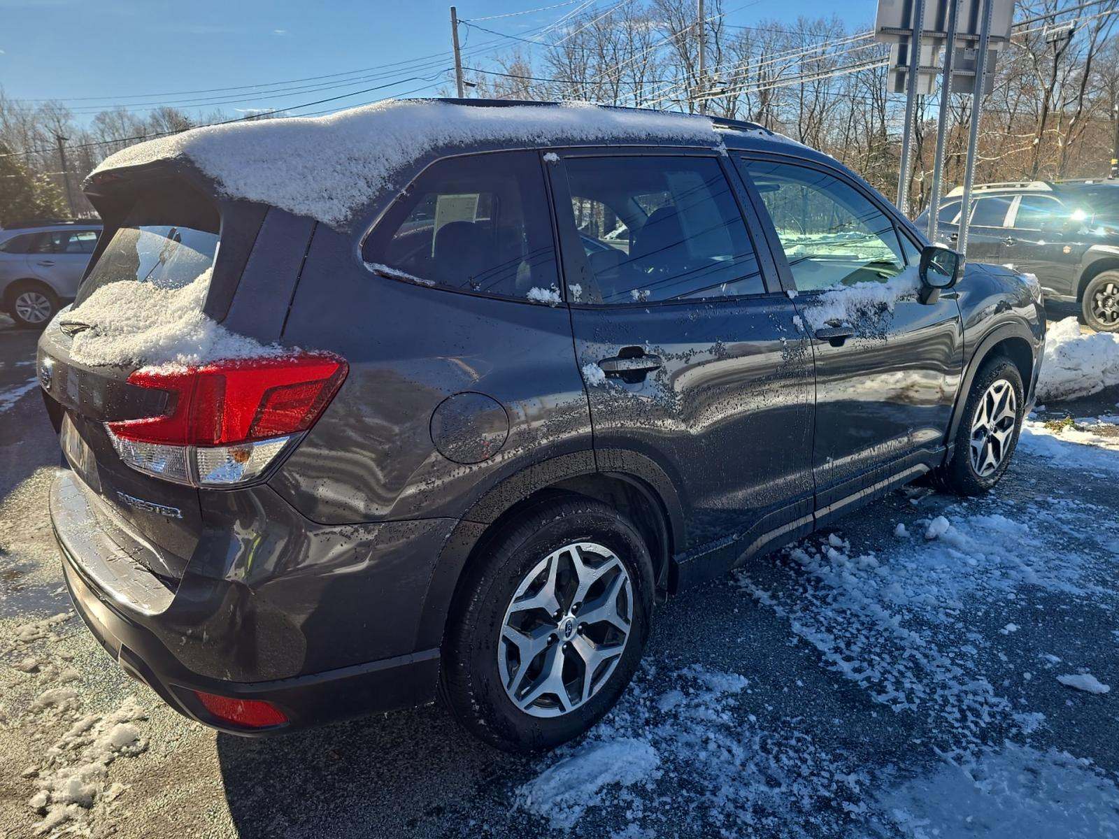 2022 Subaru Forester Premium AWD