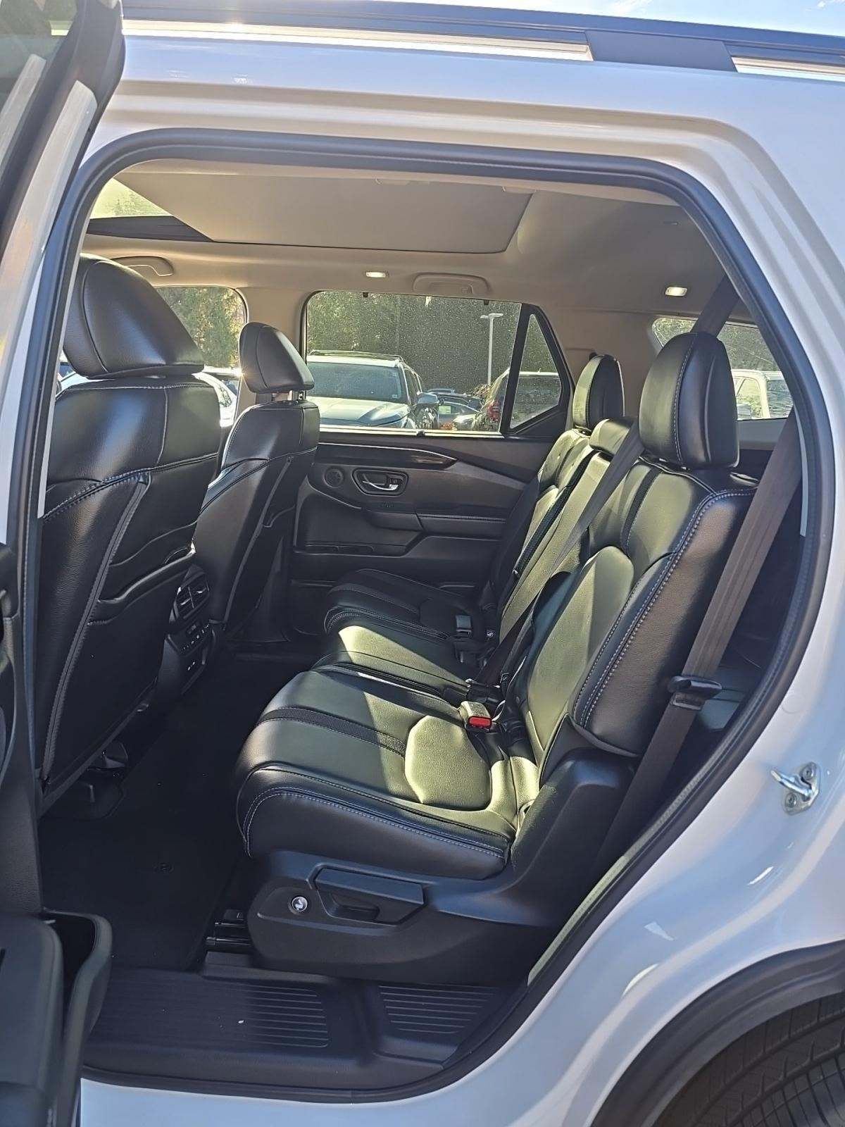 2025 Honda Pilot Touring AWD