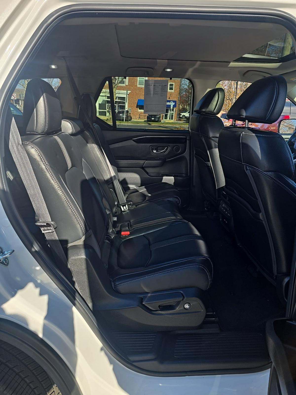 2025 Honda Pilot Touring AWD