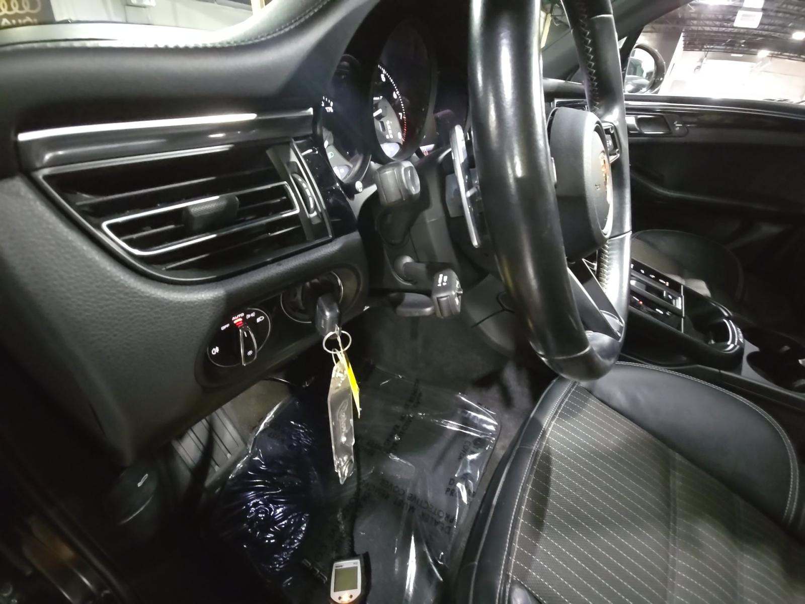 2023 Porsche Macan T AWD
