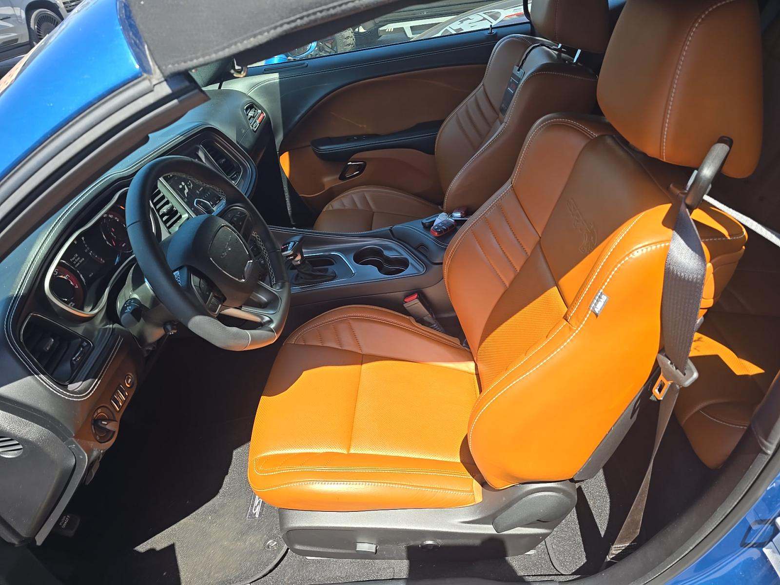 DODGE CHALLENGER - 6