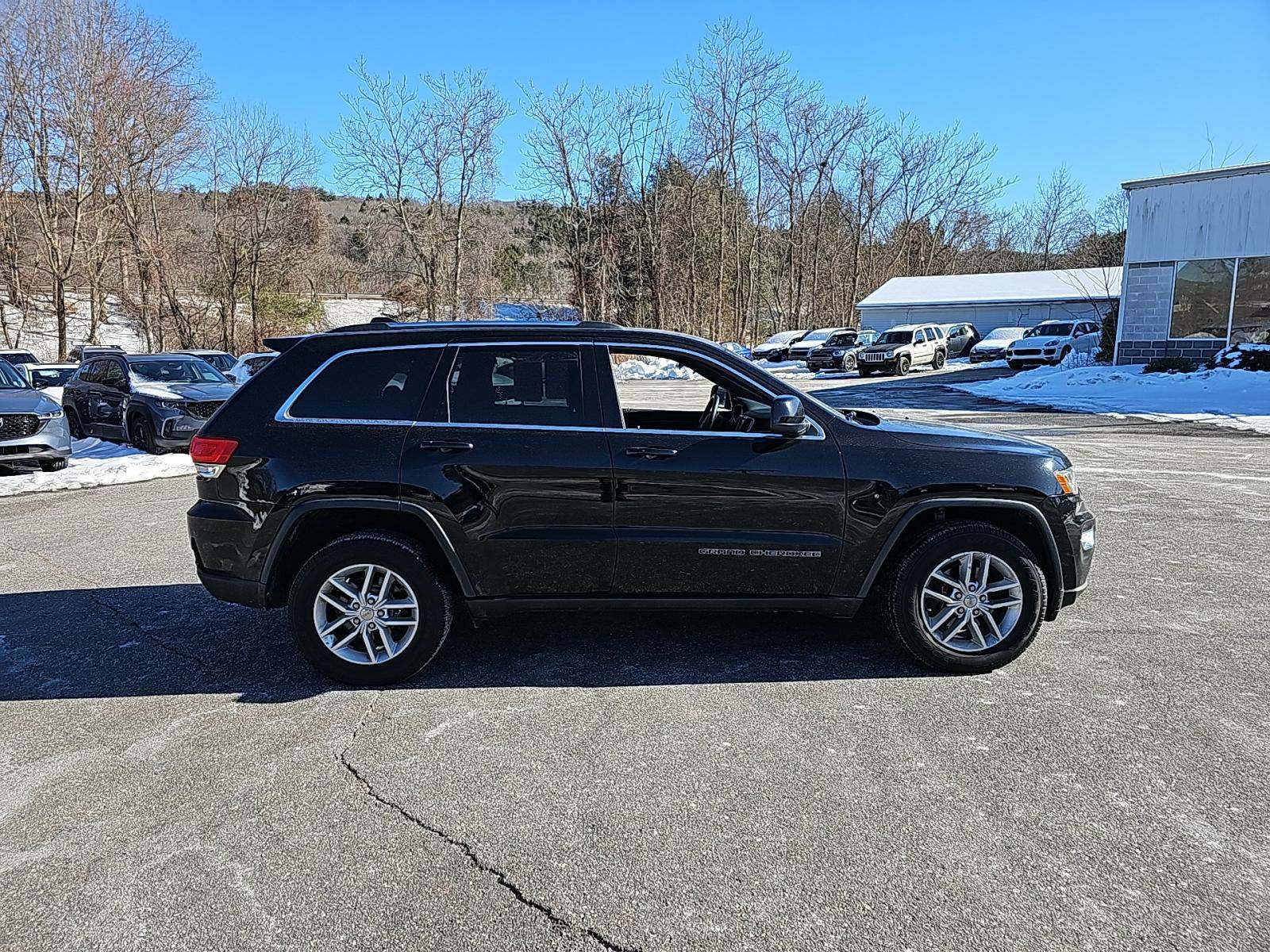 2017 Jeep Grand Cherokee Laredo AWD