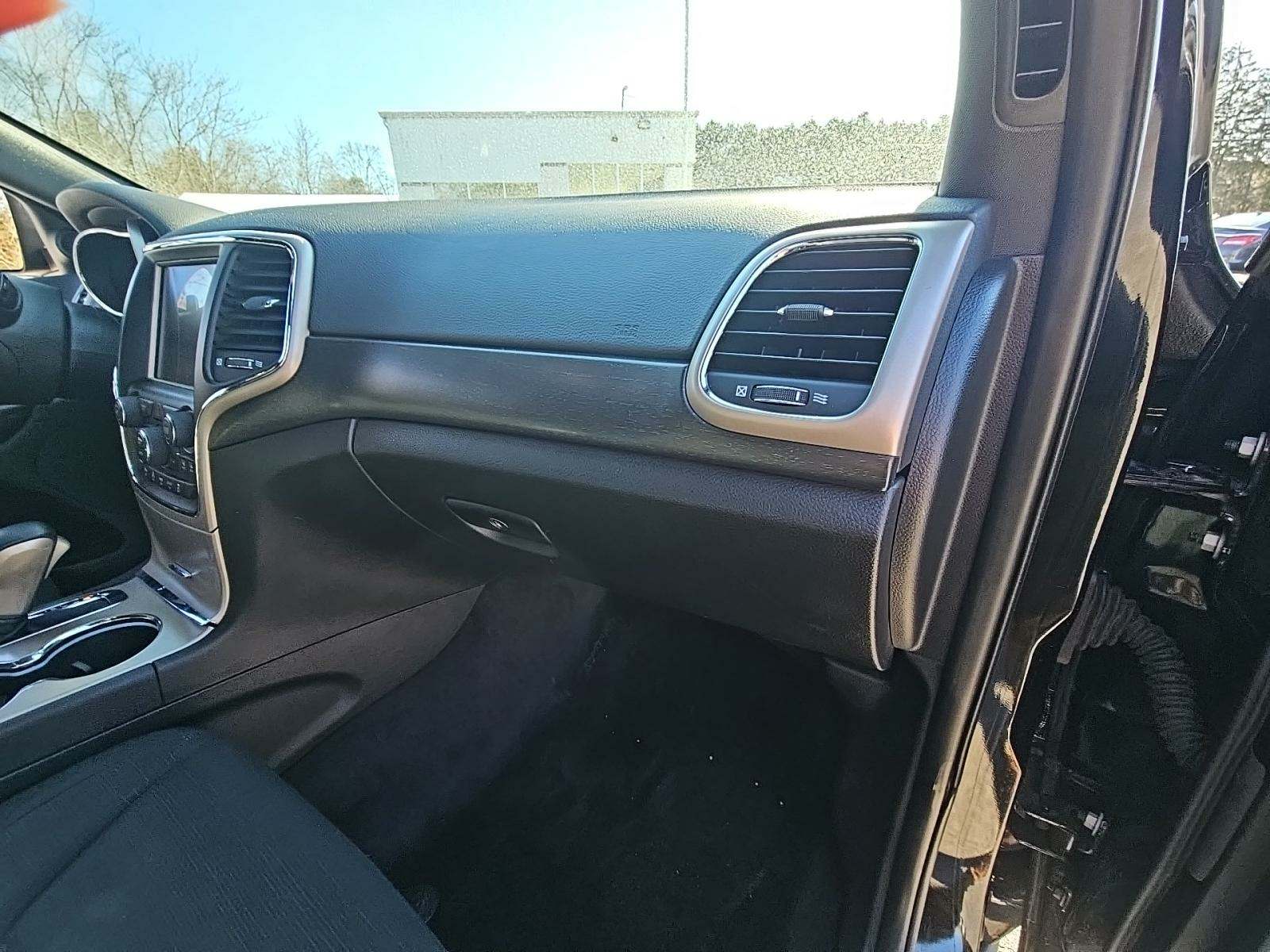 2017 Jeep Grand Cherokee Laredo AWD