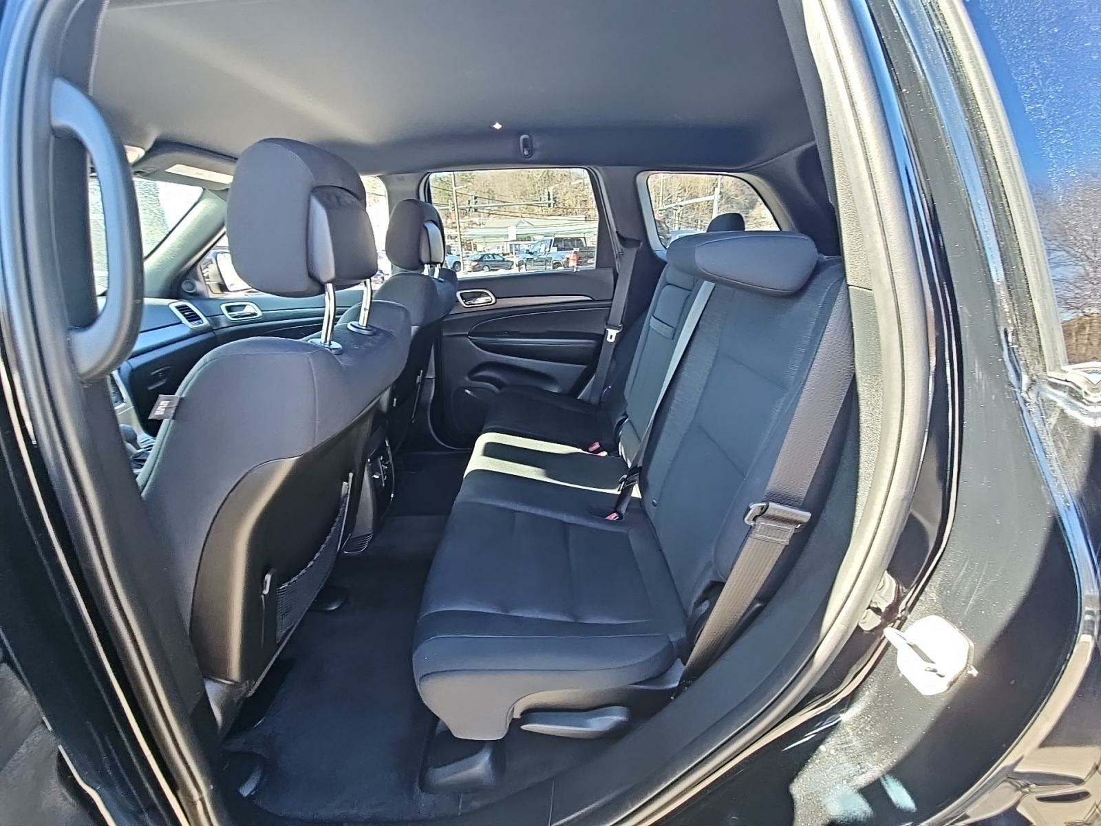 2017 Jeep Grand Cherokee Laredo AWD