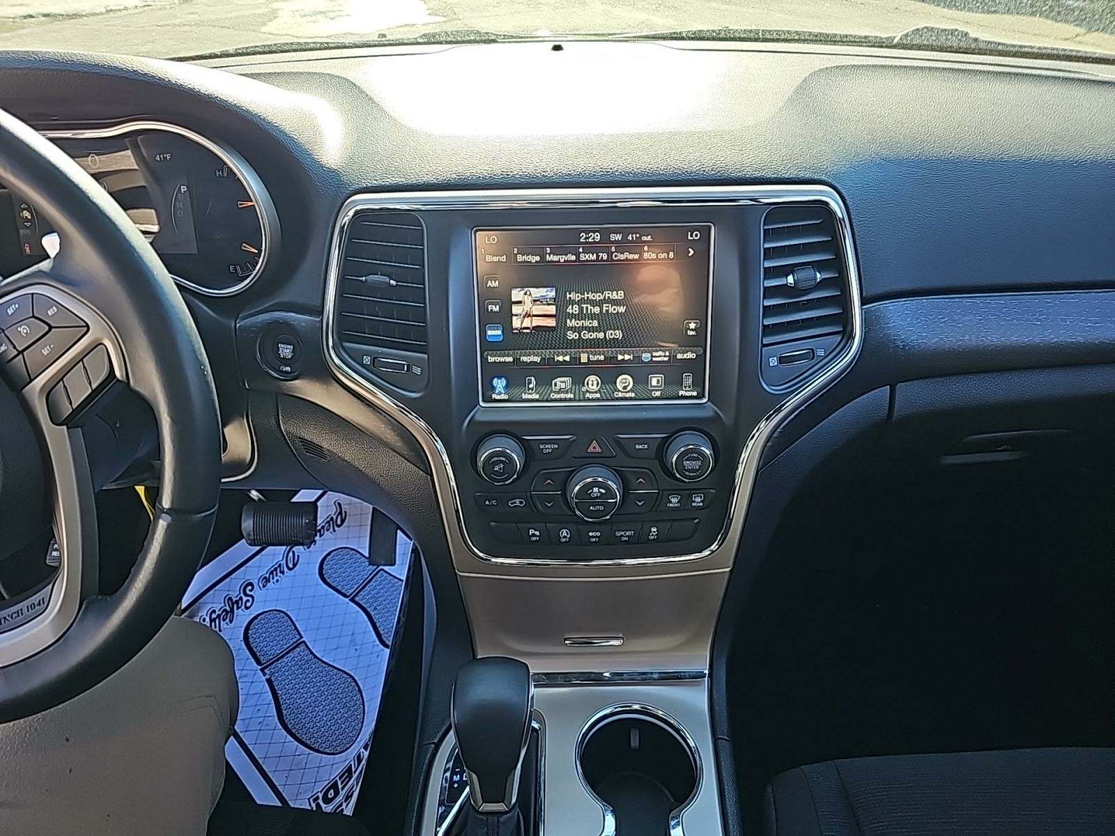 2017 Jeep Grand Cherokee Laredo AWD