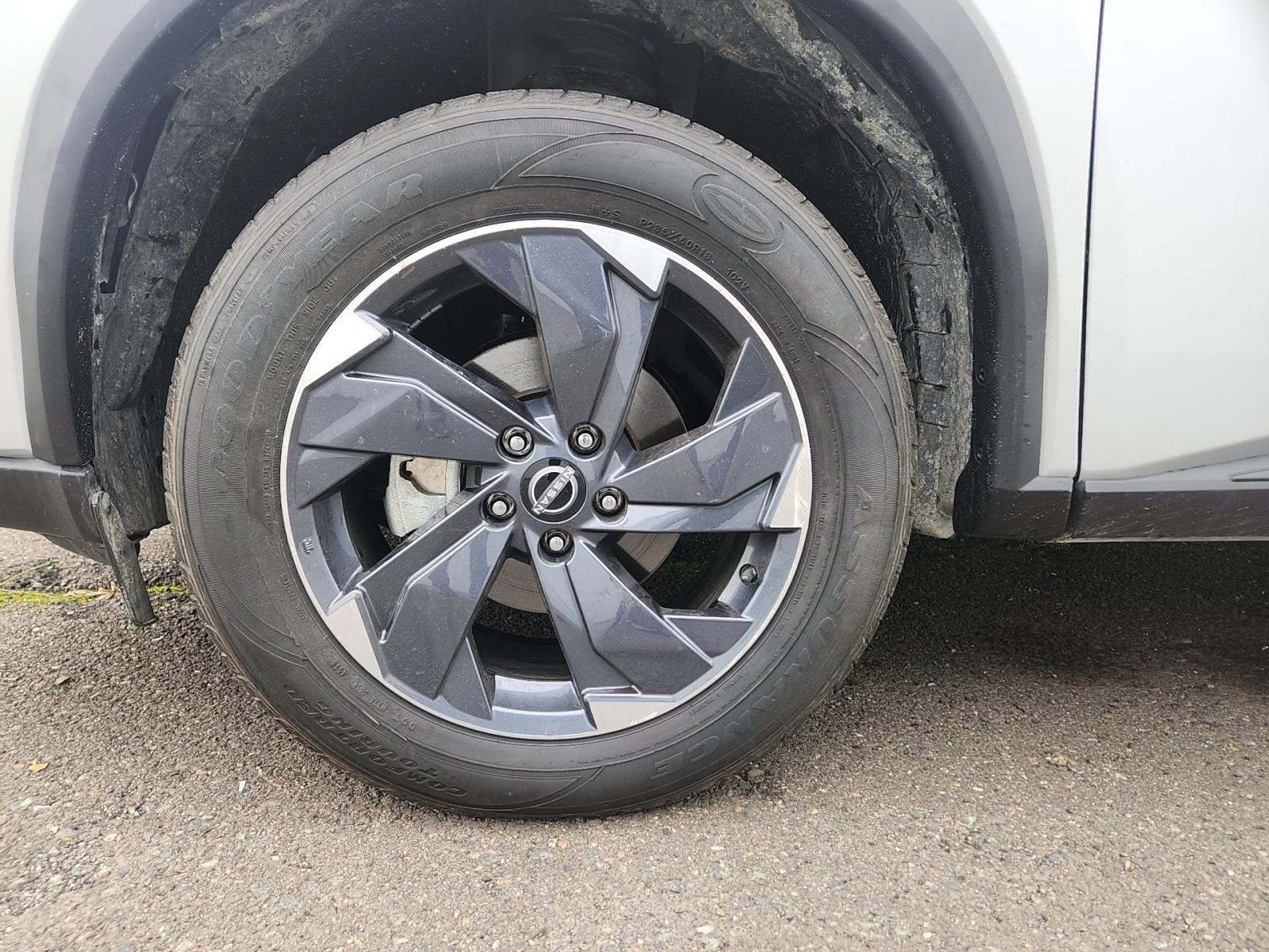 2025 Nissan Rogue SV FWD