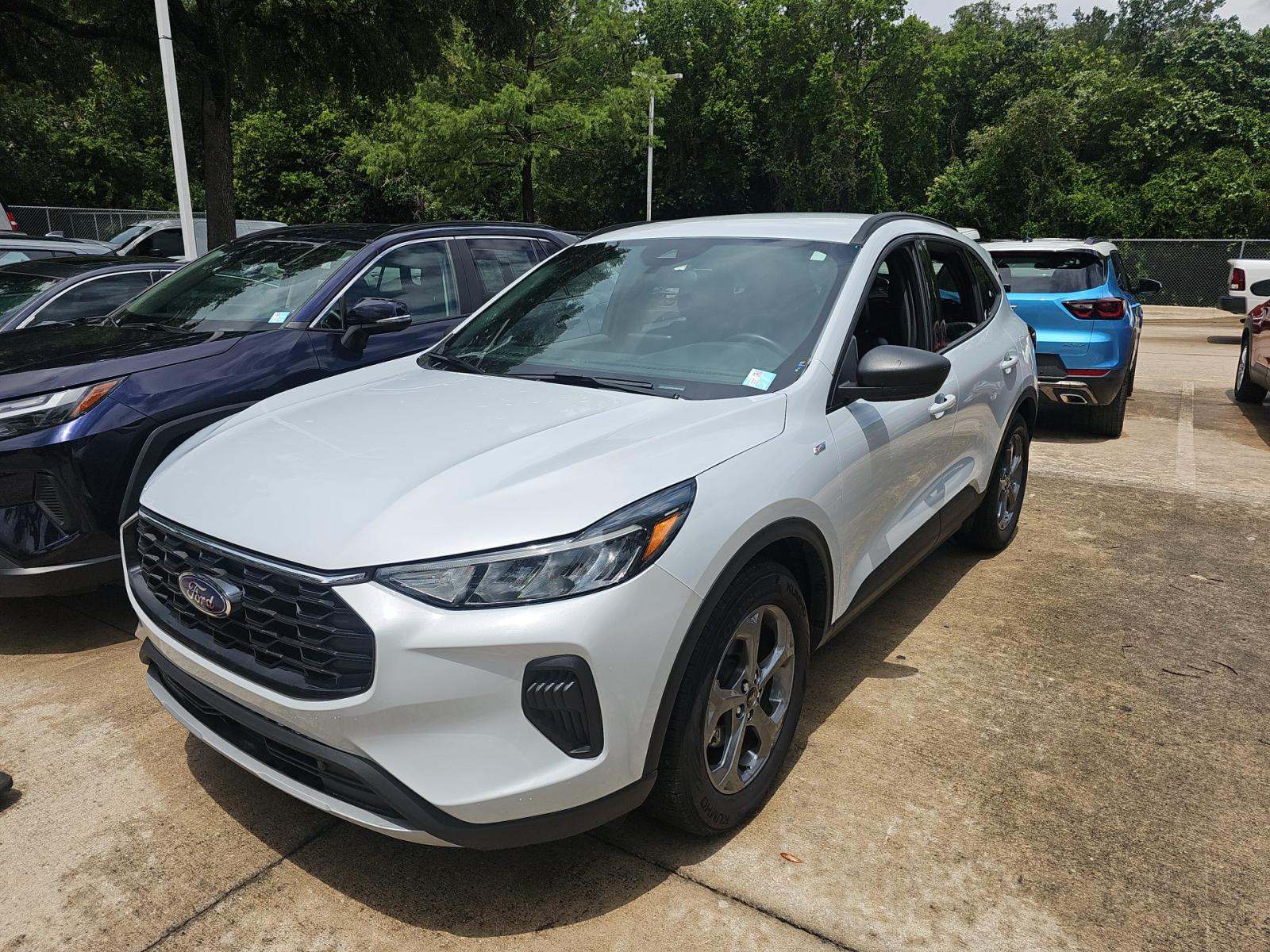 FORD ESCAPE - 1