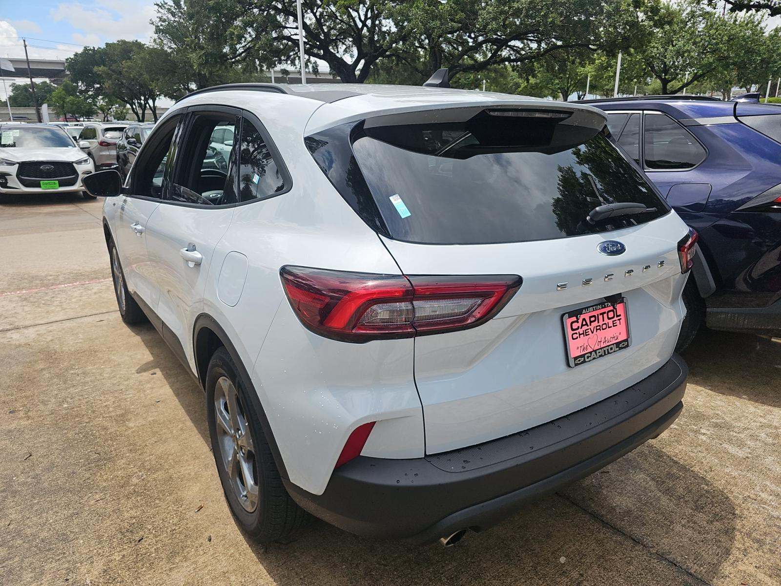 FORD ESCAPE - 2
