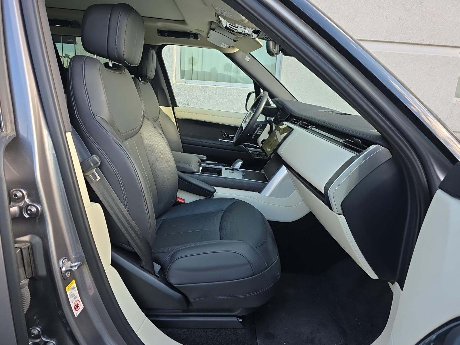 2024 Land Rover Range Rover SE AWD