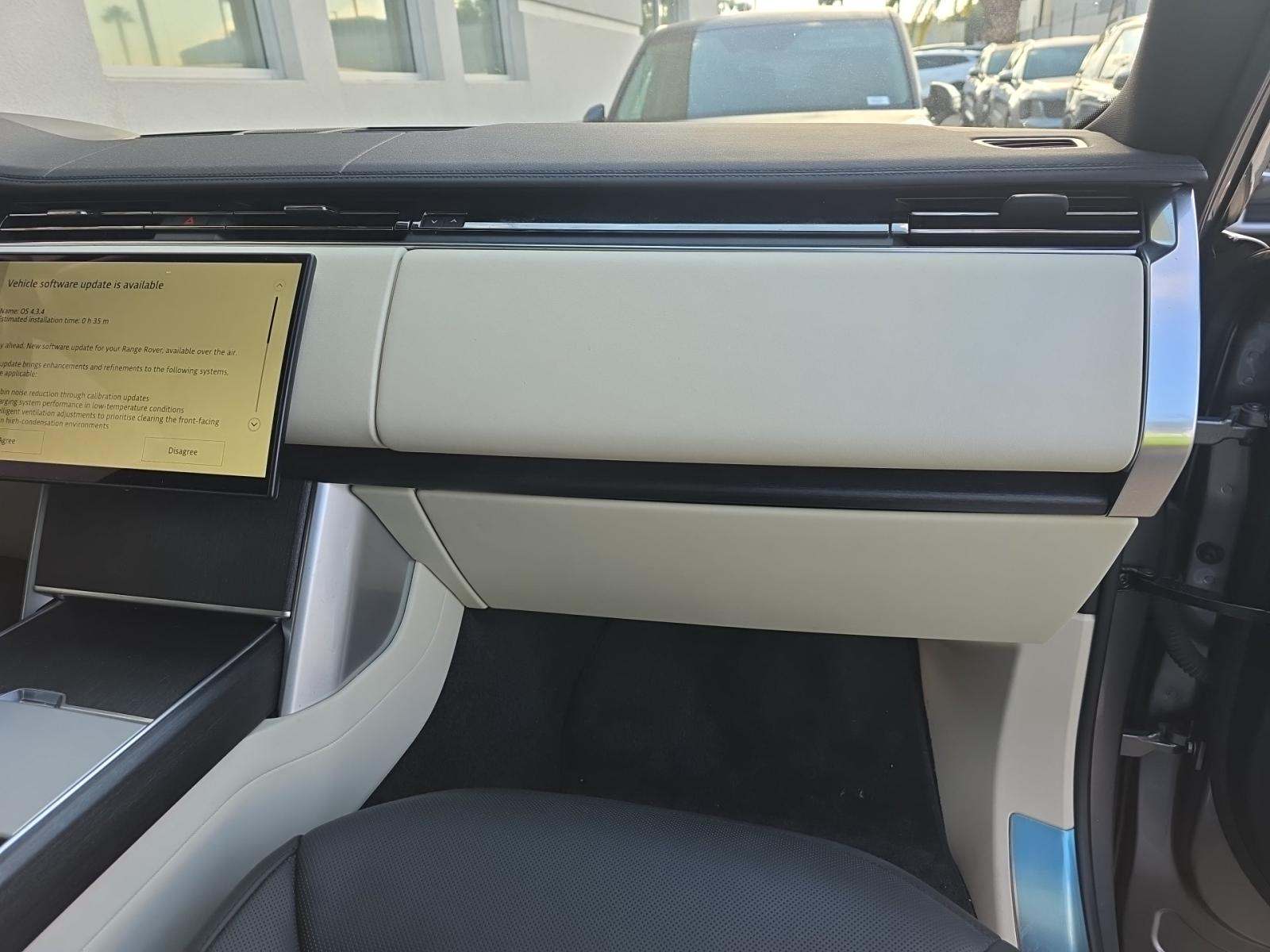 2024 Land Rover Range Rover SE AWD