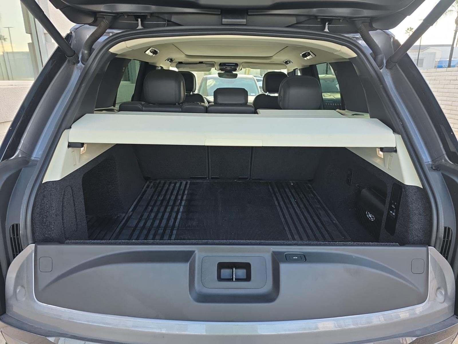 2024 Land Rover Range Rover SE AWD