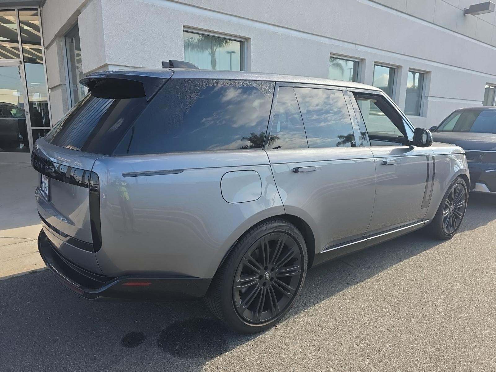 2024 Land Rover Range Rover SE AWD