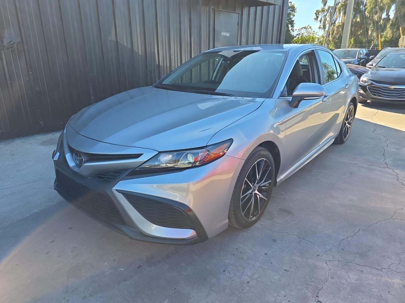 2024 Toyota Camry SE FWD