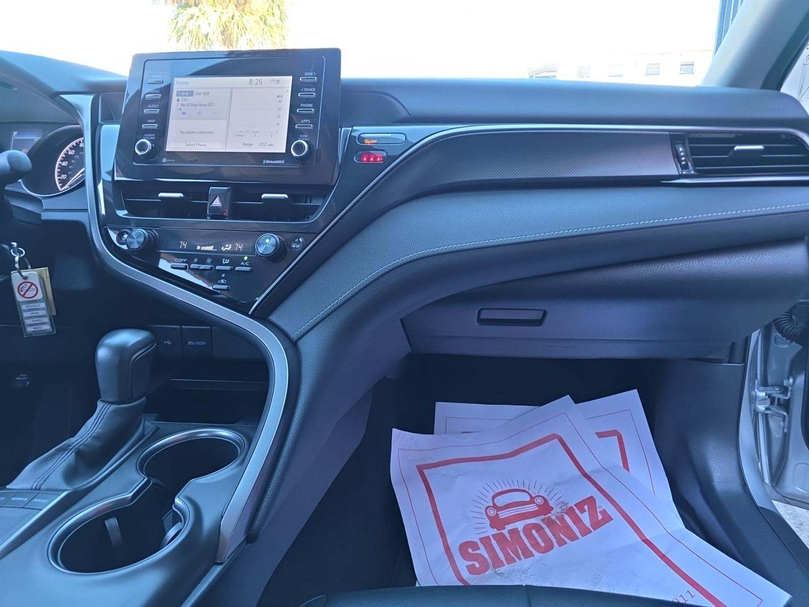 2024 Toyota Camry SE FWD