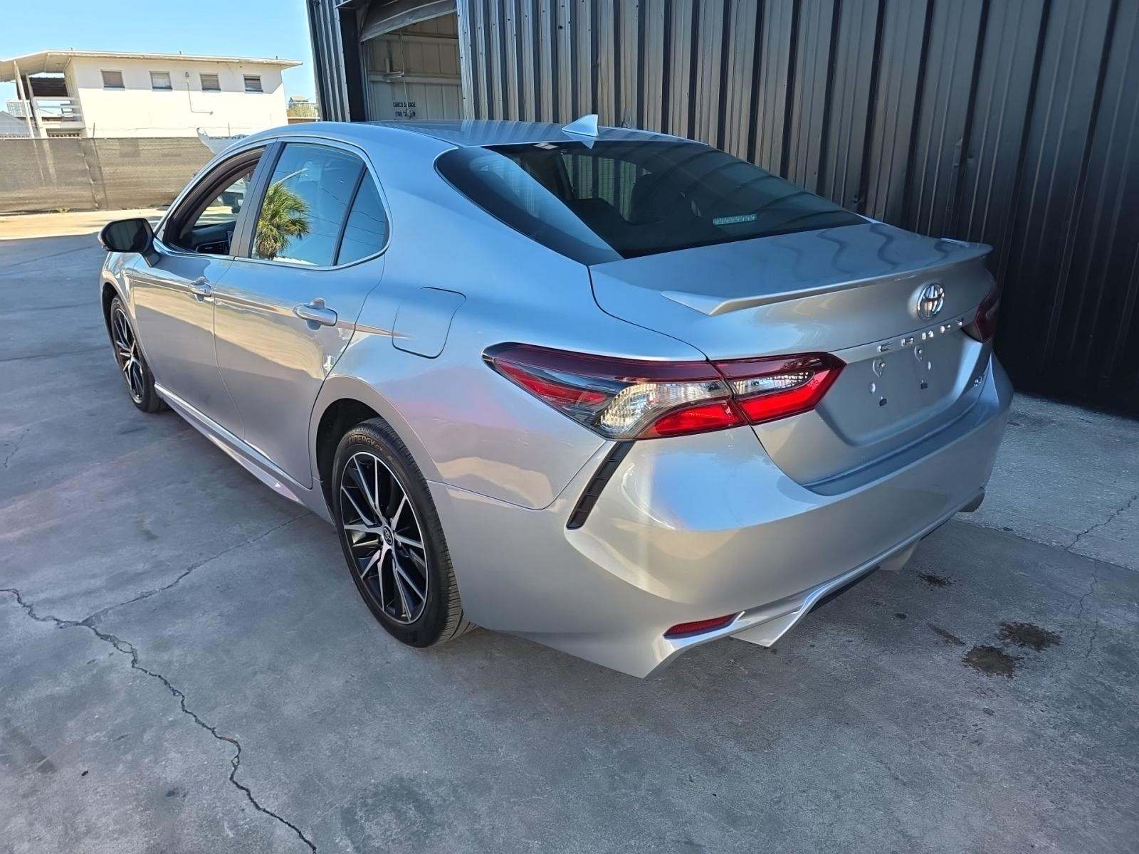 2024 Toyota Camry SE FWD