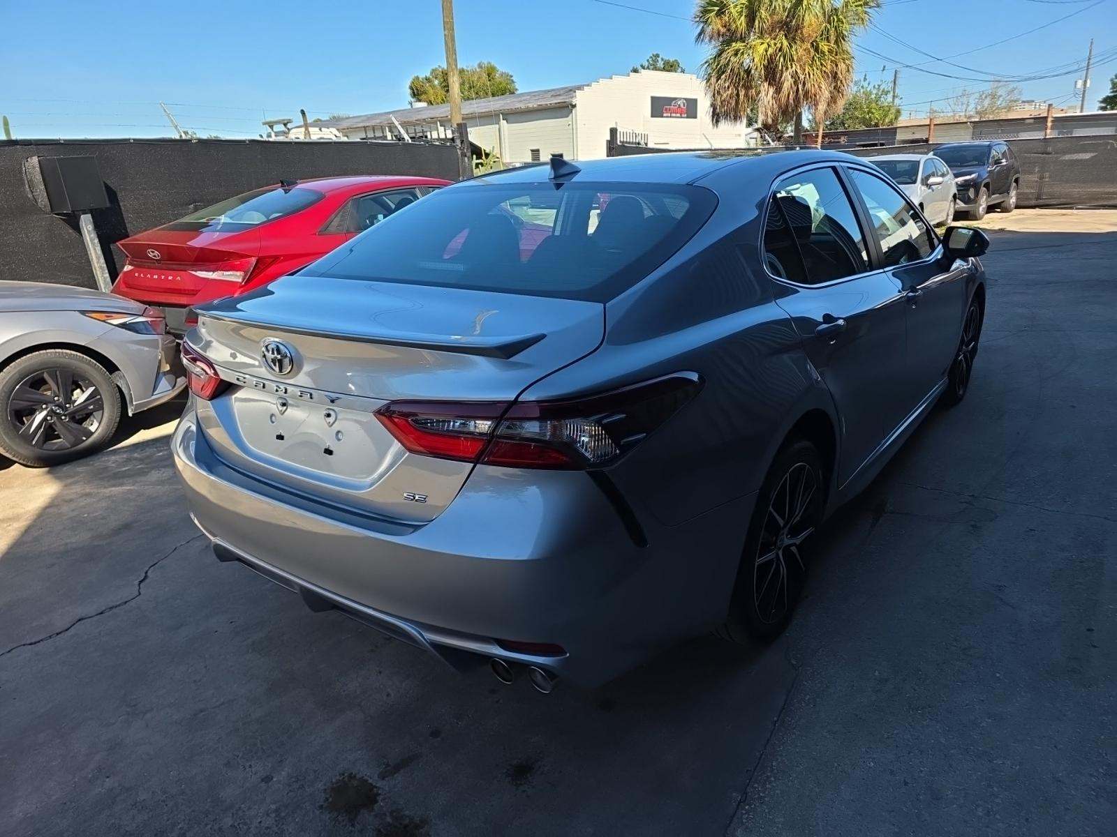 2024 Toyota Camry SE FWD