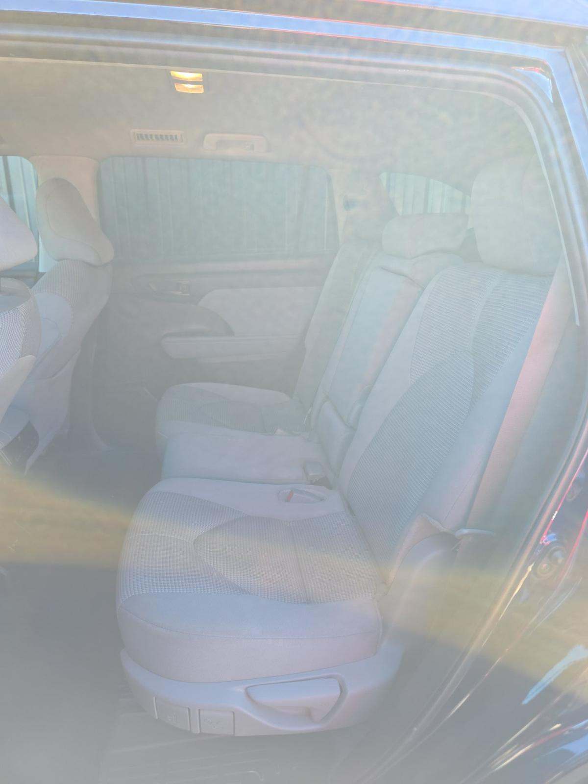 2024 Toyota Highlander LE FWD