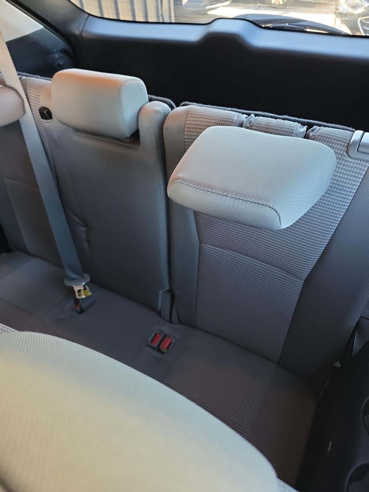 2024 Toyota Highlander LE FWD