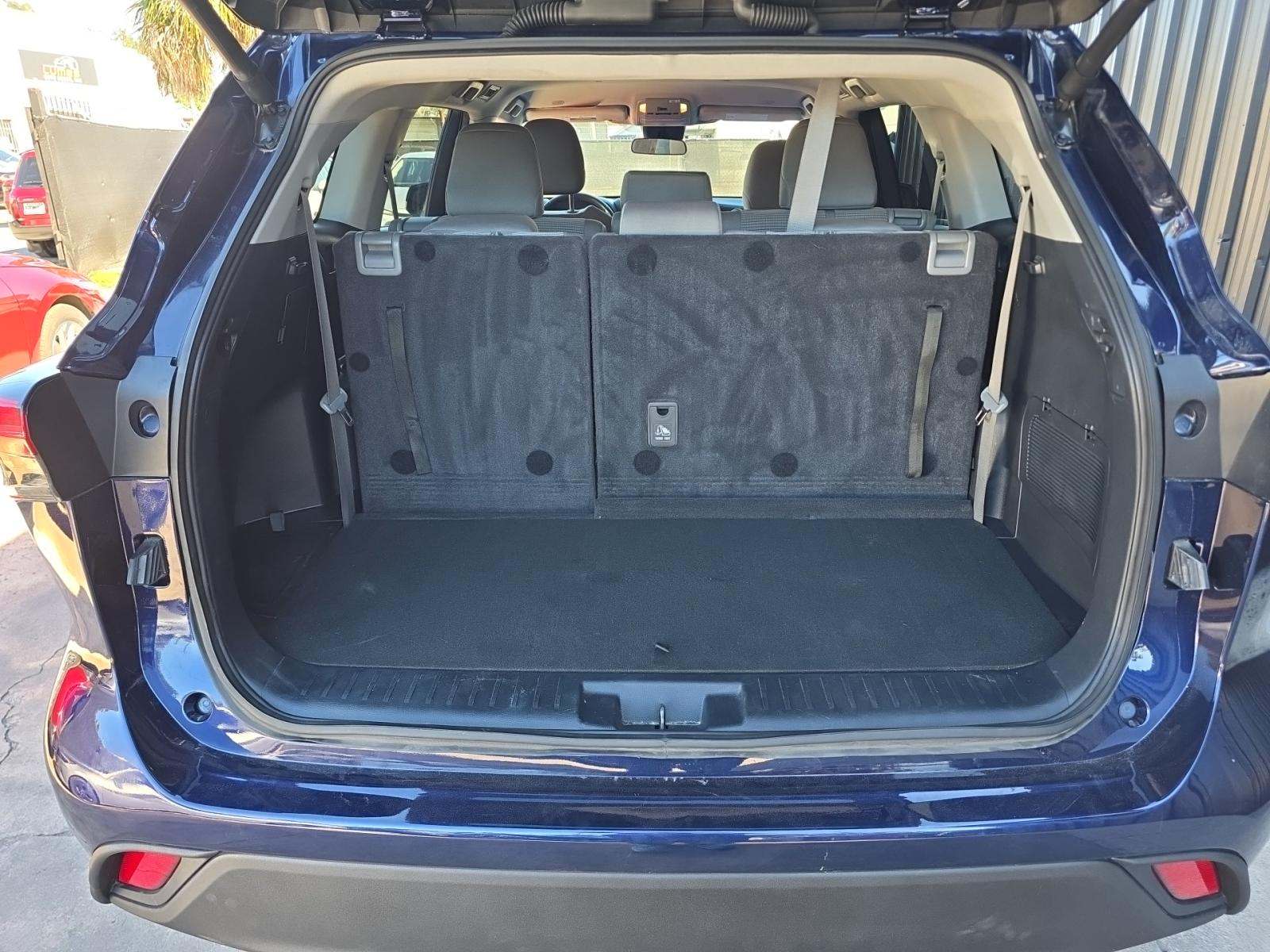 2024 Toyota Highlander LE FWD