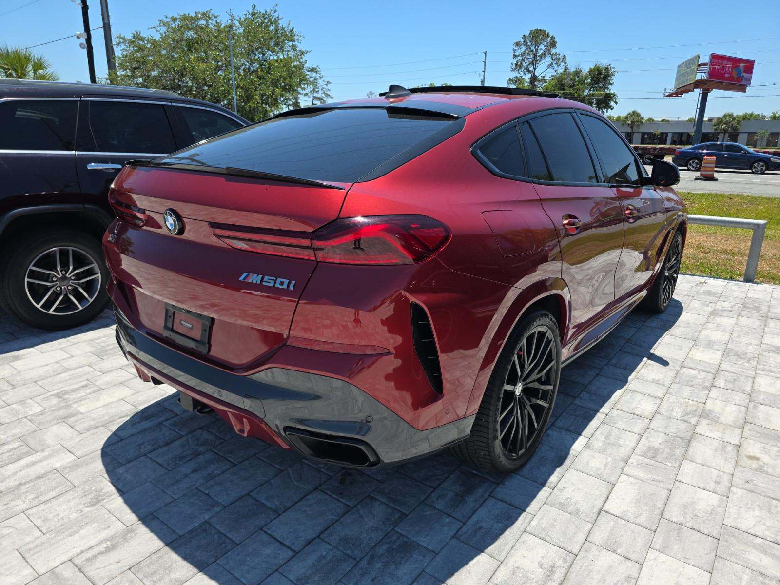 2021 BMW X6 M50i AWD