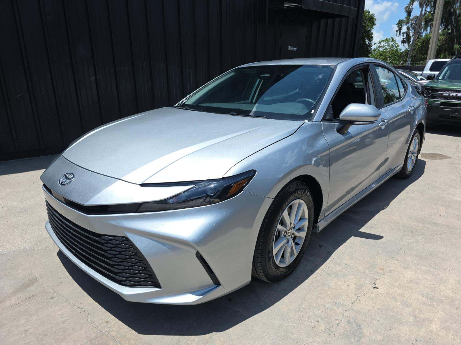 2025 Toyota Camry LE FWD