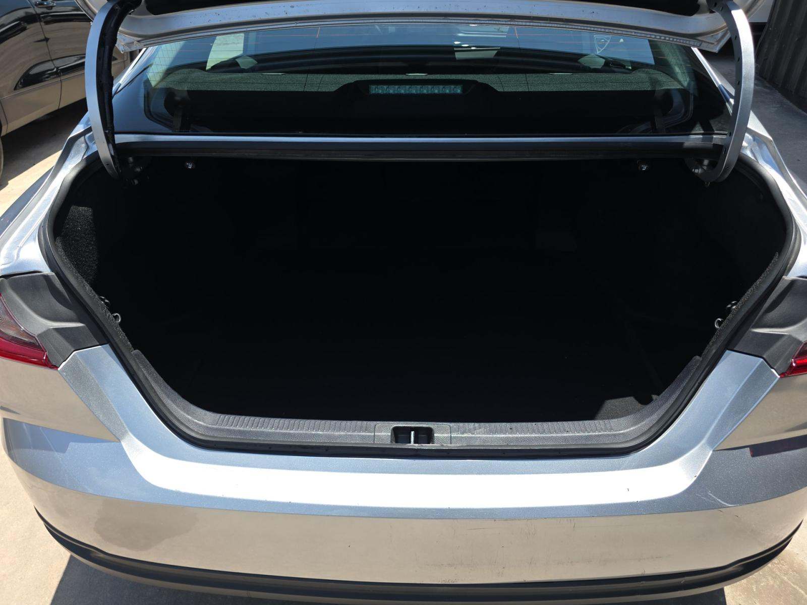 2025 Toyota Camry LE FWD