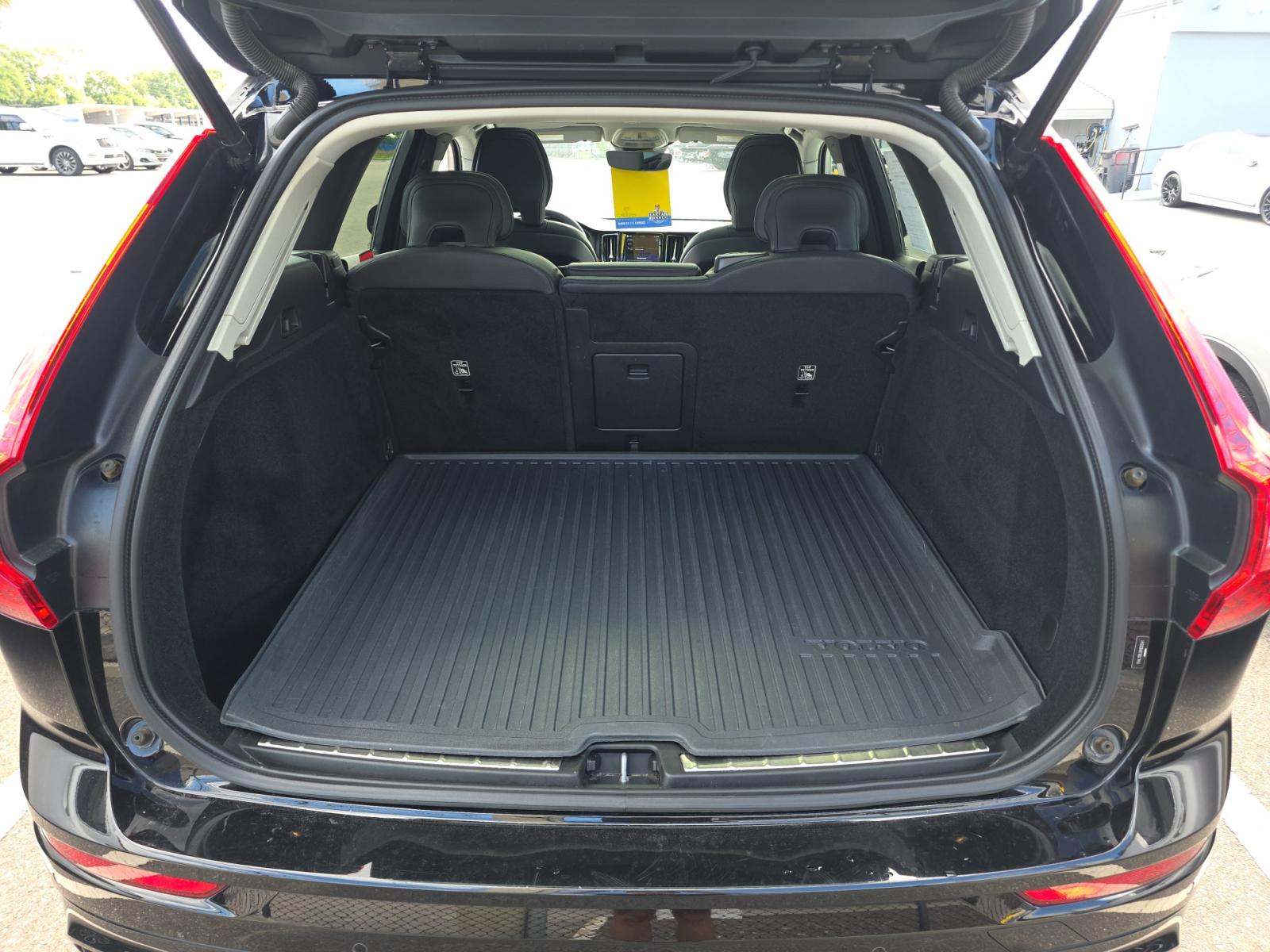 2024 Volvo XC60 B5 Plus AWD