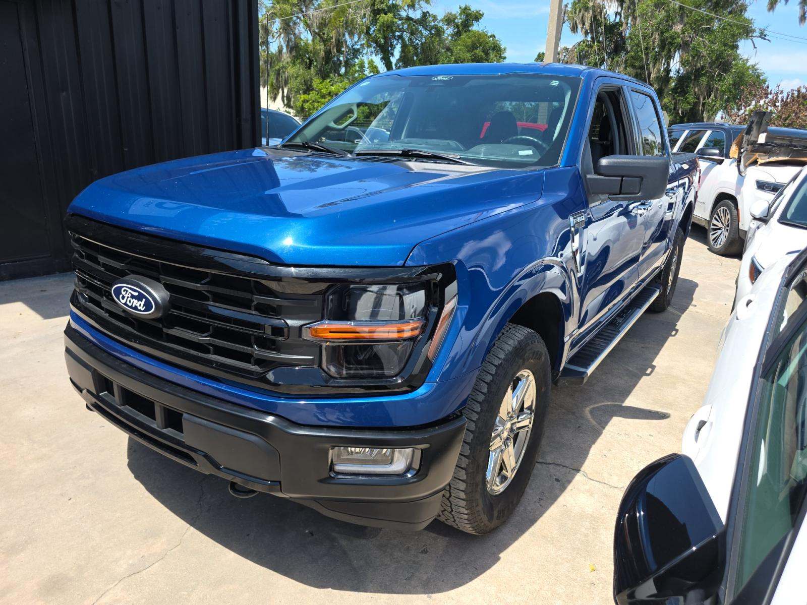 2025 Ford F-150 XLT AWD