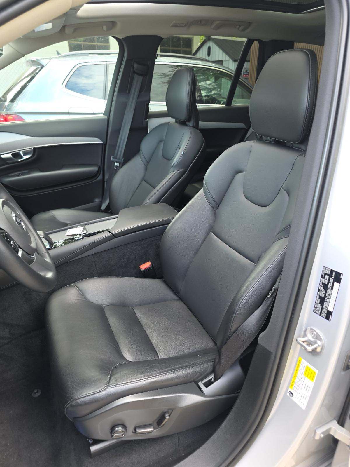 2023 Volvo XC90 B5 Core AWD