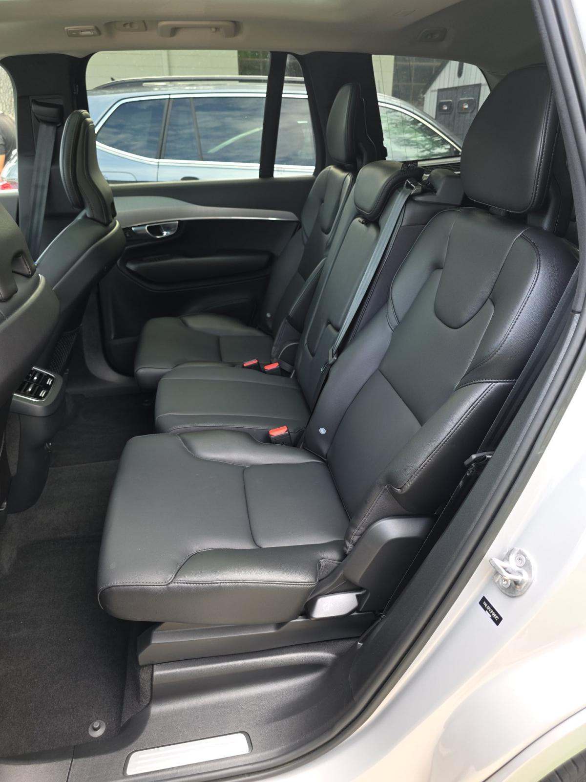 2023 Volvo XC90 B5 Core AWD