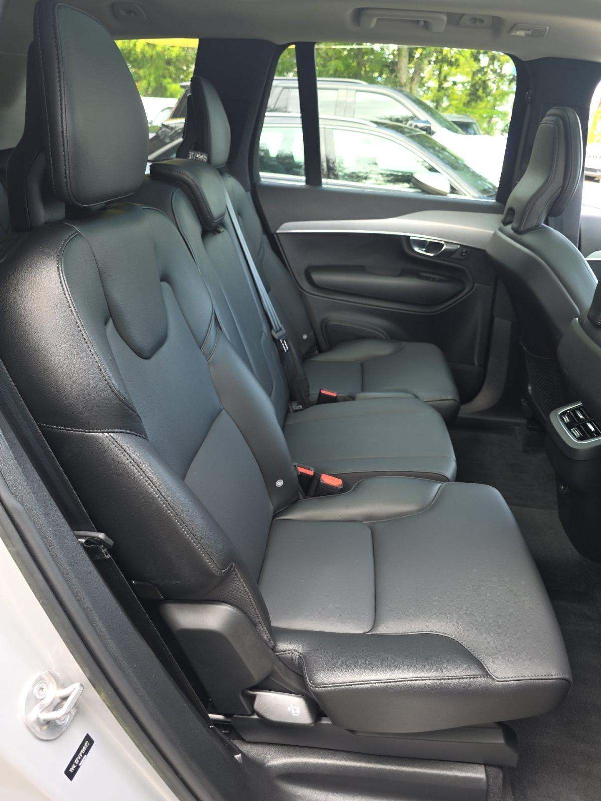 2023 Volvo XC90 B5 Core AWD