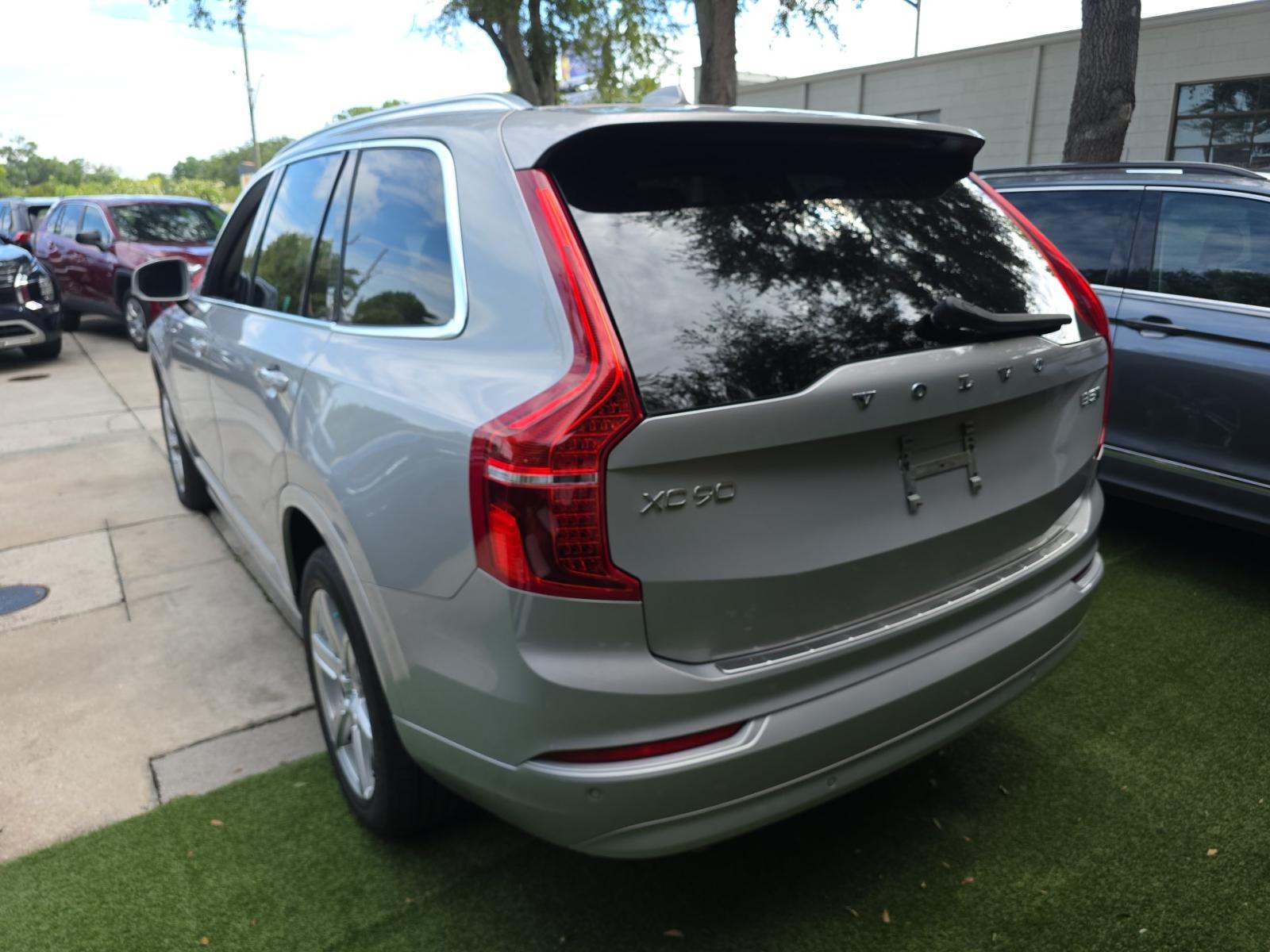 2023 Volvo XC90 B5 Core AWD