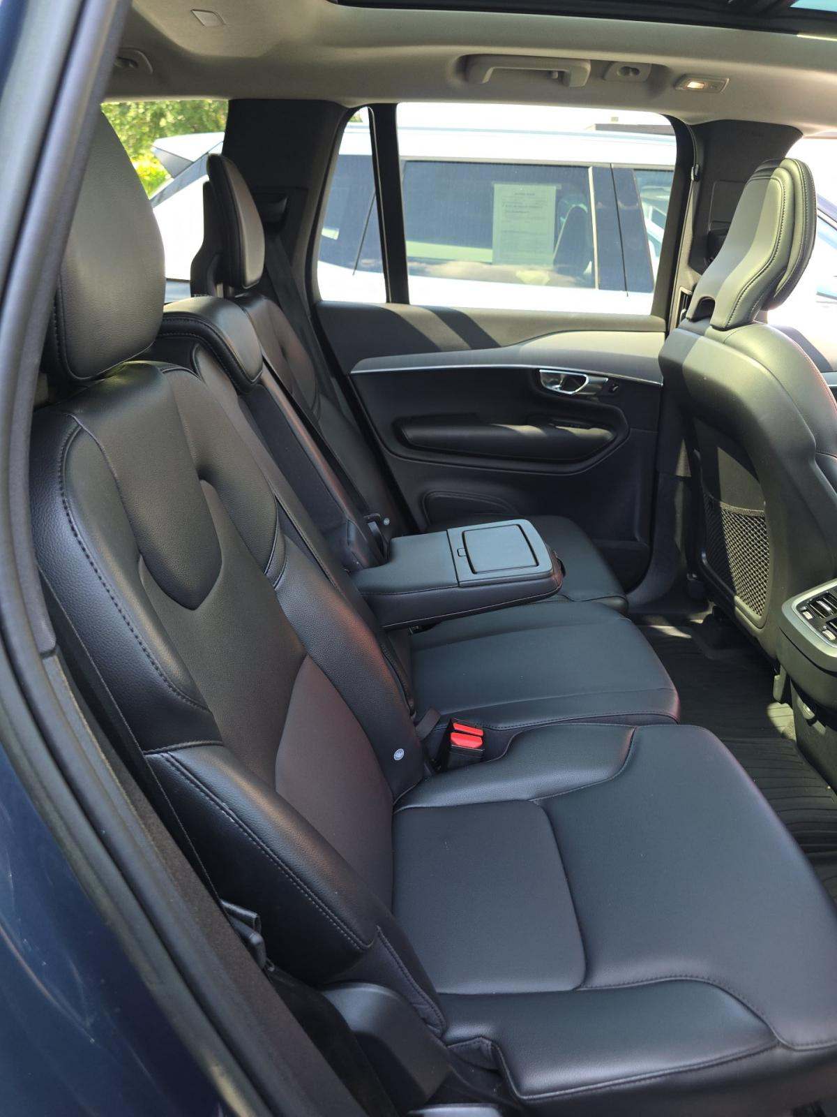2023 Volvo XC90 B5 Core AWD