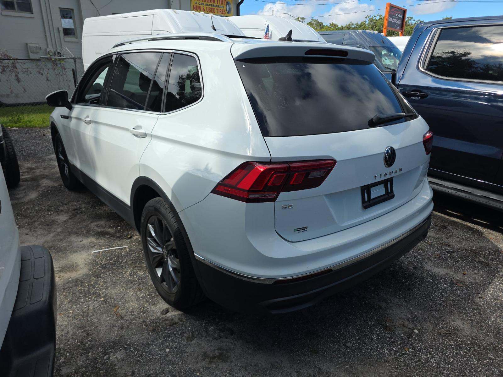 2022 Volkswagen Tiguan 2.0T SE FWD