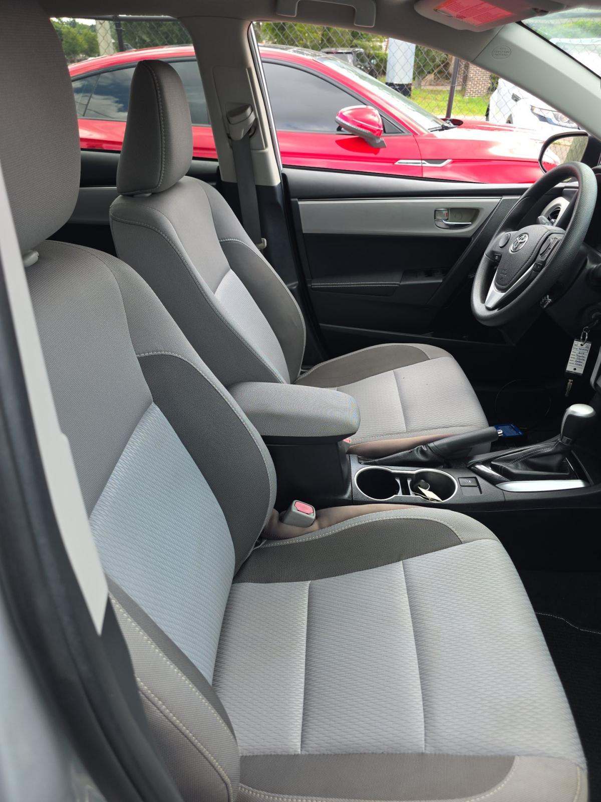 2017 Toyota Corolla LE FWD